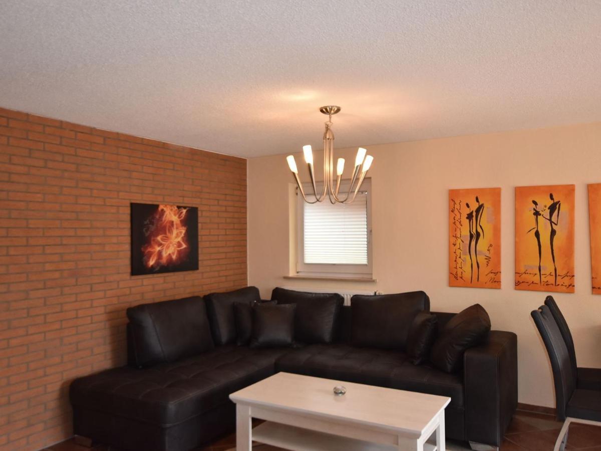 Modern Apartment In Kroepelin With Garden الغرفة الصورة